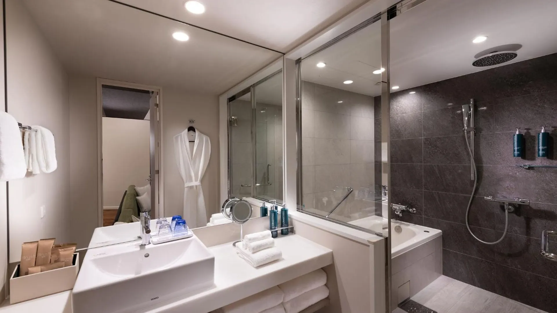 Doubletree By Hilton Tokyo Ariake Hotel